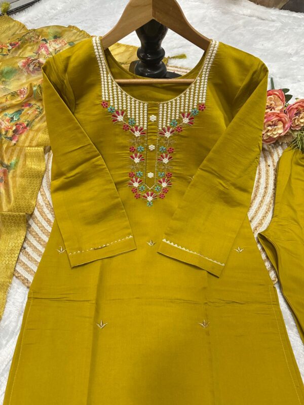 Pure fine 60/60 super dieing cotton fabric straight kurti with pant and dupatta - Image 3